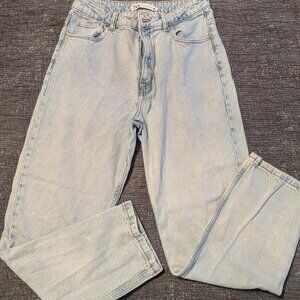 Zara straight leg Jean size 8, Blue